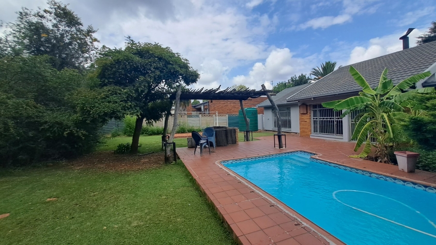5 Bedroom Property for Sale in Universitas Ridge Free State